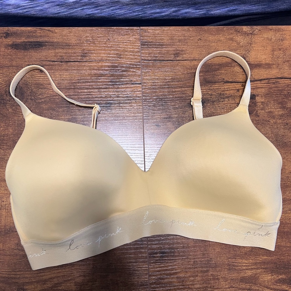 PINK Victoria's Secret Women's pale yellow Bra